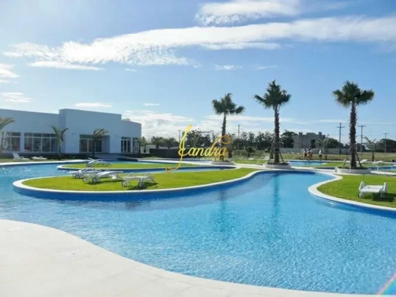 Imagem Terreno de esquina em condomínio fecahdo