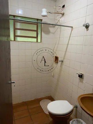 Imagem Chácara Encantadora com 2 Dormitórios, Piscina e Ampla Área Verde