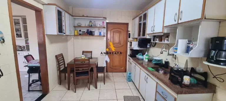 Imagem Meier - Rua Padre Ildelfonso Penalba - Vendo apto de 2 quartos + dependências com 2 vagas - Valor R$450.000,00