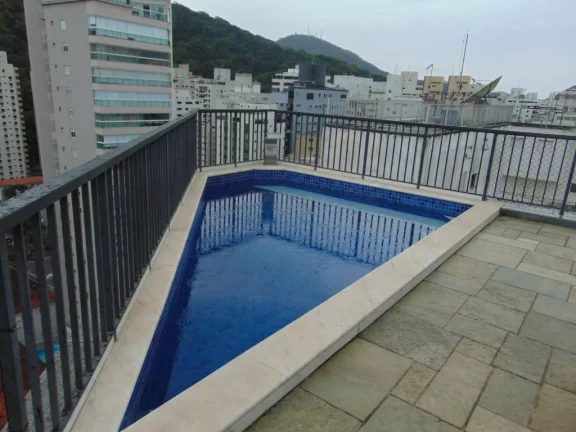 Imagem Cobertura duplex com mobília, 03 suítes sendo 01 suíte master, 300 m² de área útil, 01 sala ampla para 2 ambientes, imóvel bem localizado