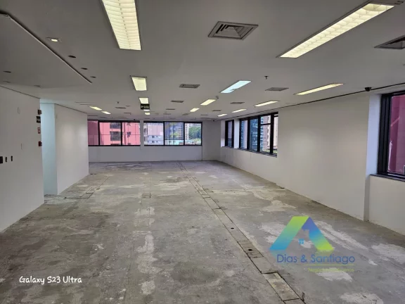 Imagem Sala comercial com 9 vagas em Vila Olímpia, São Paulo/SP