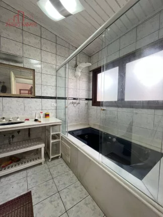 Imagem Casa Alto Padrão em Condomínio Fechado - 310m² - 4 dormitórios.