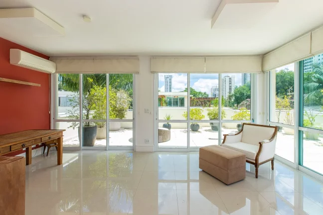 Imagem ALTO DA BOA VISTA CASA EM CONDOMÍNIO 354,00 M ÚTEIS 4 SUÍTES A MASTER TEM CLOSET VARANDA 3 SALAS AMPLAS 6 BANHEIROS 3 VAGAS TERRENO 409,00 M