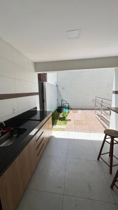Imagem Apartamento com varanda/sacada no bairro do Portal do Sol- AP2710.