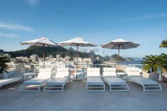 Imagem Cobertura à venda na Atlântica, 1.032m2, 5quartos, 3vgas, Frontal Mar.