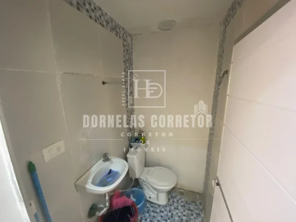 Imagem Invista e More: Casa com 2 Quartos + 2 Pontos Comerciais no Pina!