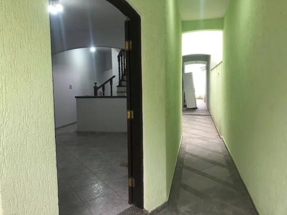 Imagem Sobrado com 3 dormitórios para alugar, 180 m² por R$ 2.500/mês - Parque Marajoara - Santo André/SP