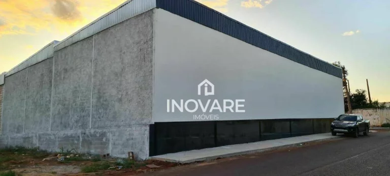 Imagem Galpão para alugar, 297 m² por R$ 3.500,00/mês - Karfan - Itumbiara/GO