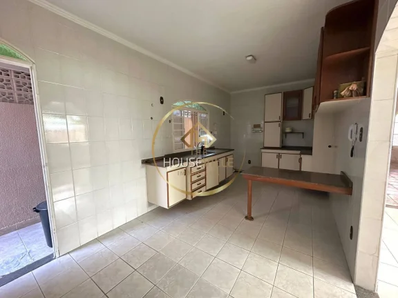 Imagem Casa Térrea, 3 dormitórios sendo 1 suíte