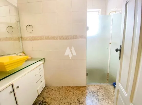 Imagem Sobrado com 3 quartos e 4 banheiros à Venda, 220 m² - Gonzaga em Santos