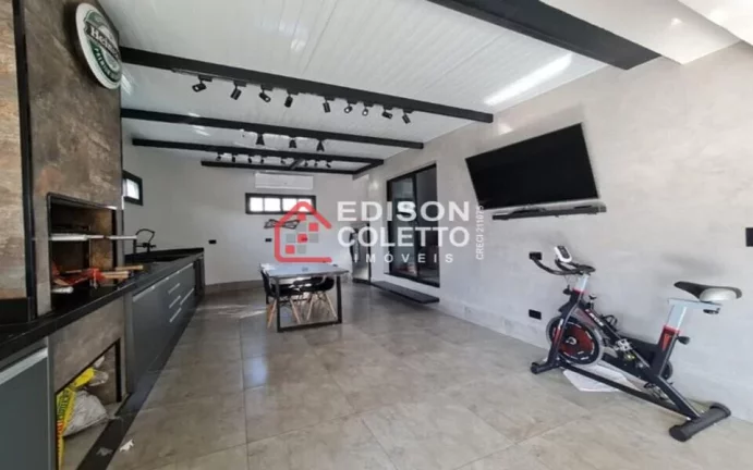 Casa aconchegante a venda no Jardim Flamboyant com 3 Dormitórios