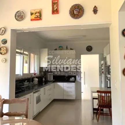Imagem Excelente casa 280 m² com piscina no condomínio Vivendas do Lago