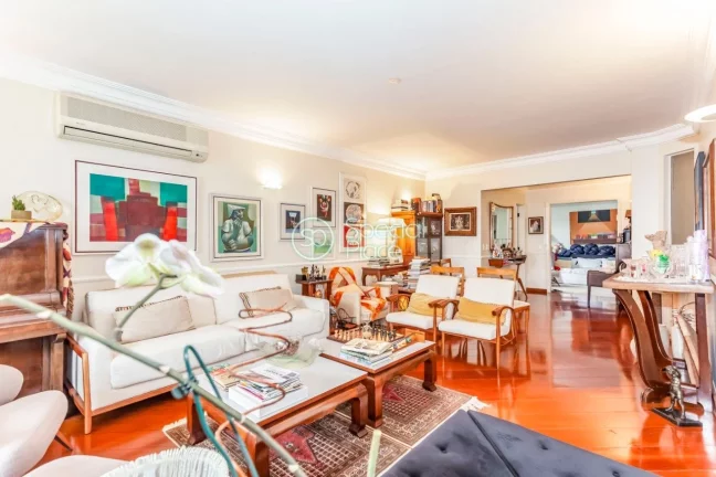 Imagem Linda cobertura triplex em rua super procurada do bairro. São 391m2 com 4 dormitórios ( 1 suíte )...