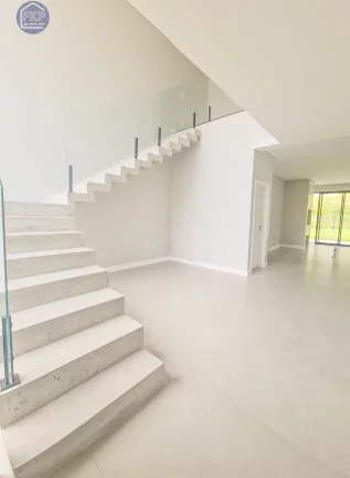 Imagem Casa Alto Padrão 4 suítes!