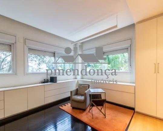 Imagem Apartamento Maravilhoso em Perdizes com vista livre para o Pacaembu, 235m².