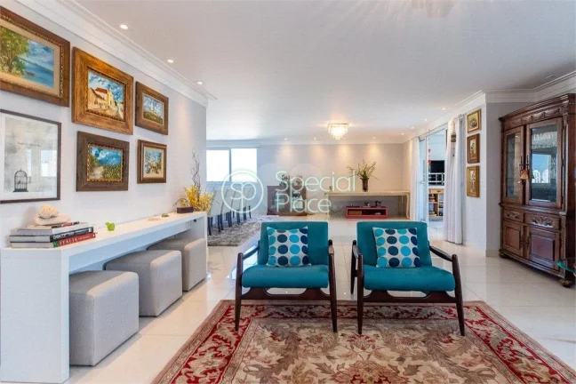 Imagem Requinte e bom gosto em 290m2 com uma planta excelente, living para três ambientes com varanda gour...