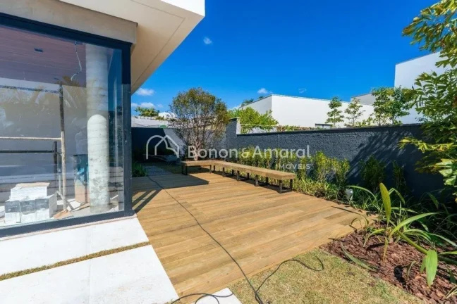 Imagem Casa à venda no Condomínio Pedra Alta, um imóvel de alto padrão que combina elegância, conforto...