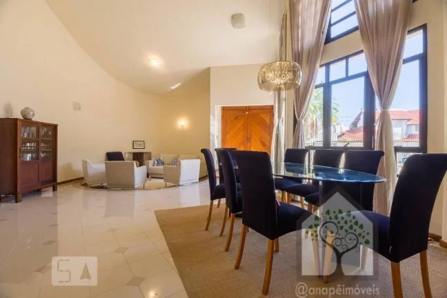 Imagem Ampla Casa com 5 Quartos à Venda