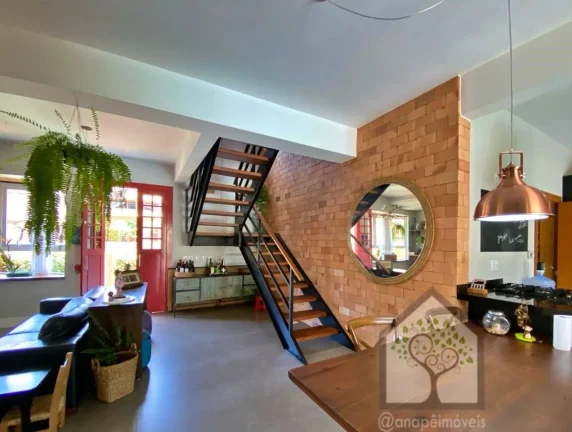Imagem Linda Casa à Venda no Bairro Itacorubi – Florianópolis-SC
