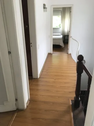 Imagem Casa Sobrado Jardim Paulista - 271M², 3 Dorms, 1Suíte, 2 Vagas, Armários em todos os cômodos.