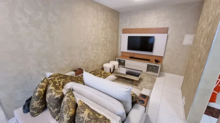 Imagem Flat com 2 dormitórios à venda, 76 m² - Pitangueiras - Guarujá/SP