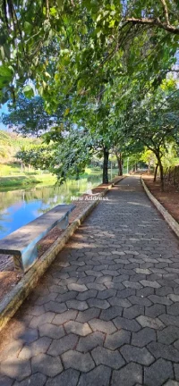Imagem Terreno de 605m² em São Conrado, Cariacica. Excelente localização para construção ou investimento. Não perca esta oportunidade! Contate-nos!