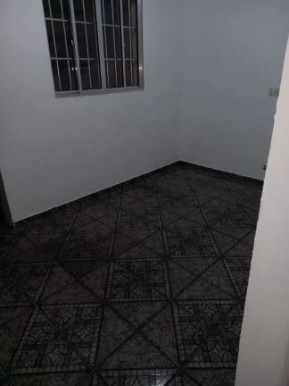 Imagem Sobrado Ótima Localização 125 m2 5 Dormitórios e 2 Vagas de Gargens