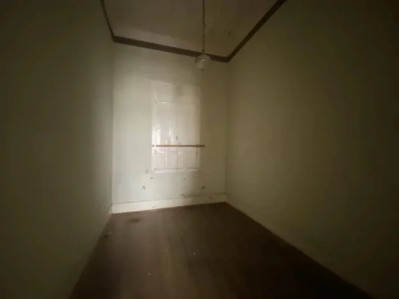 Imagem Casa Antiga, Bem Conservada e Espaçosa no bairro São José em Barbacena