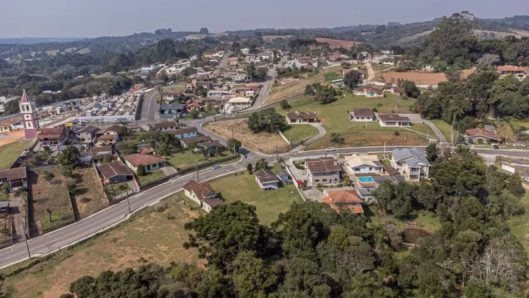 Imagem Terreno com 1.727m2 no Ferraria