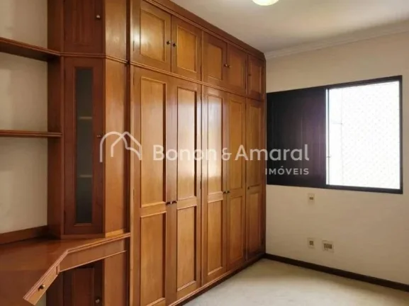 Imagem Apartamento à venda, 4 quartos, 165m², no Cambuí

Apartamento amplo, arejado, em ótimo estado de...