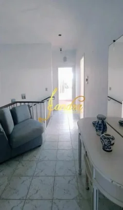 Imagem Sobrado em Capão Novo, com 06 dormitórios sendo duas suítes