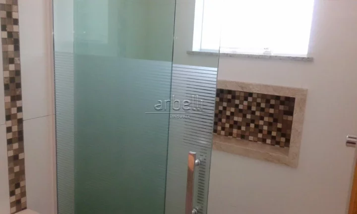 Imagem Sobrado Novo, com 180 metros de área construída, com 3 dormitórios, 3 vagas de garagem e churrasq...