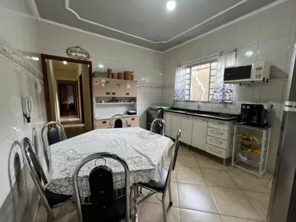 Imagem Casa de vila para venda em Recanto Elimar II com 3 quartos, 100m2
