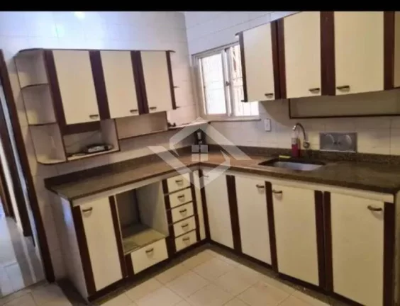 Imagem CASA DÚPLEX EM CONDOMÍNIO COM PISCINA NA FREGUESIA