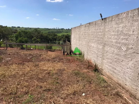 Imagem Chácara para Venda em Limeira, Área Rural de Limeira, 2 dormitórios, 1 banheiro, 4 vagas