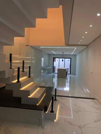 Imagem Imperdível casa à venda em São Paulo-SP, na Vila Prudente! 3 quartos, 3 suítes, 1 sala, 2 banheiros, 3 vagas de garagem. Confira!