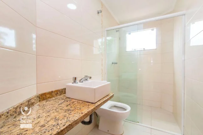 Imagem Sobrado com 4 Quartos, 1 Suite, 3 Vagas, com Lareira e Churrasqueira à venda, 207 m² por R$ 1.200.000,00 - Bom Retiro - Curitiba/PR