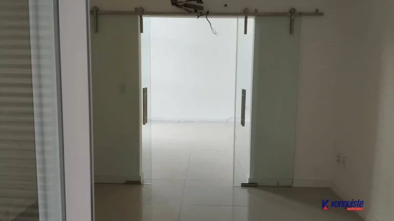 Imagem VENDO UMA EXECELENTE CASA NO CONDOMINIO