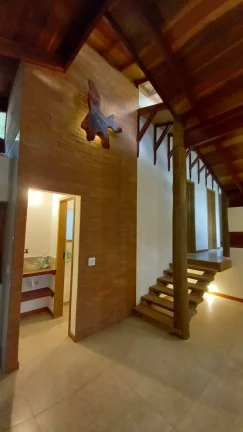 Imagem Vendo esta maravilhosa casa em Condomínio fechado. Nova Friburgo.