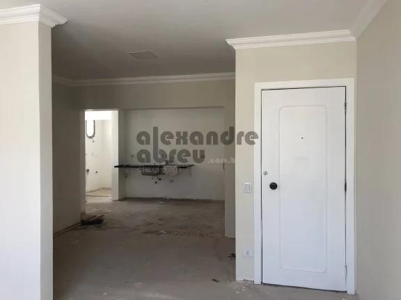 Imagem Apartamento reformado com 2 dormitórios em Moema à venda