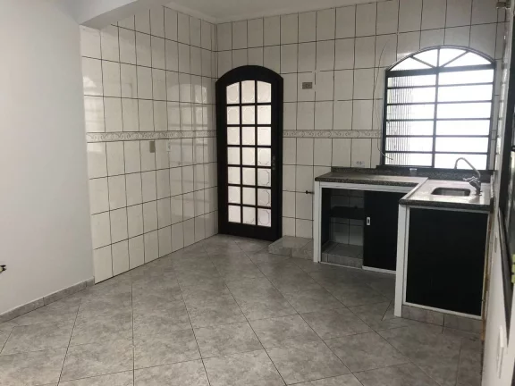 Imagem Sobrado com 3 dormitórios para alugar, 180 m² por R$ 2.500/mês - Parque Marajoara - Santo André/SP