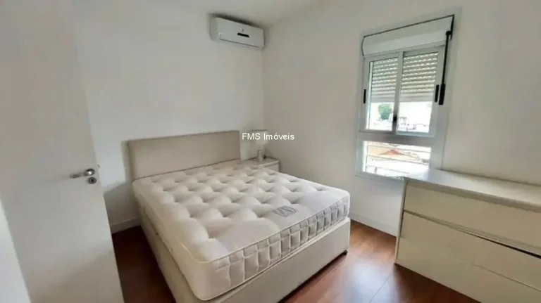 Imagem Apartamento à venda na Vila Nova Conceição em SP: 2 quartos, 1 suíte, 1 sala, 2 vagas de garagem!