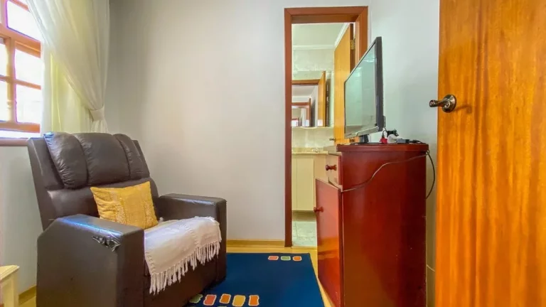 Imagem Casa com 5 Quartos à Venda, 275 m² em Cambuci - São Paulo Imagem Casa com 5 Quartos à Venda, 275 m² em Cambuci - São Paulo