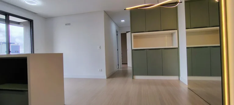 Imagem Apartamento 2 quartos, sacada com churrasqueira, Alto da XV