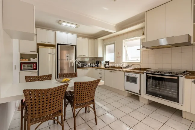 Imagem Descubra esta casa aconchegante, ampla e moderna!

Procurando um lar que combina estilo, conforto e ...