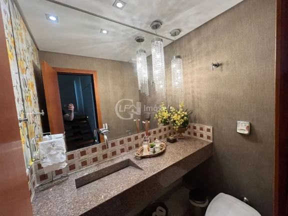 Imagem Linda casa com 3 suítes e sala de cinema