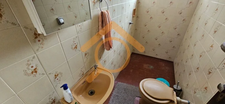 Imagem Casa de luxo em Interlagos: 4 quartos, 2 suítes, 3 salas, 5 banheiros, 6 vagas, 350m² de área - São Paulo-SP.