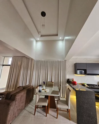 Imagem Linda Casa De Esquina No Ravena