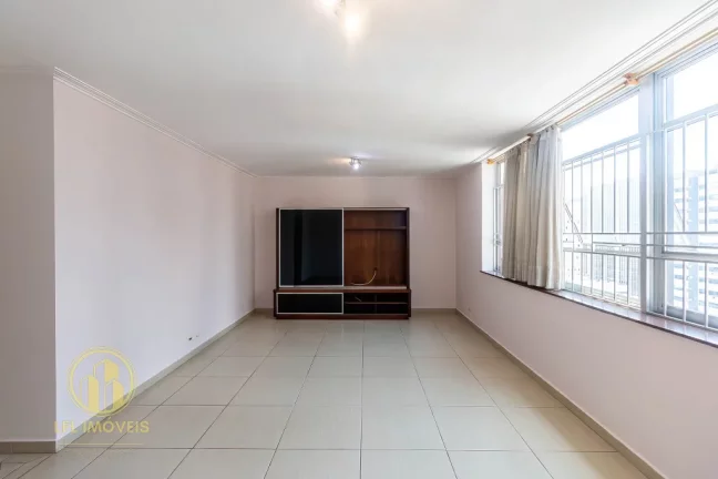 Imagem Apartamento para Venda ou Locação, 2 dormitórios com 1 suíte, 1 vaga. Itaim Bibi