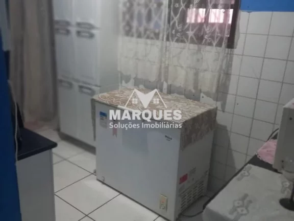 Imagem Casa com piscina e preço incrível no Jardim São Sebastião!